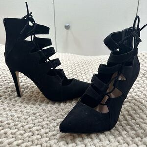 Edgy Black Women's Heels -SZ 7